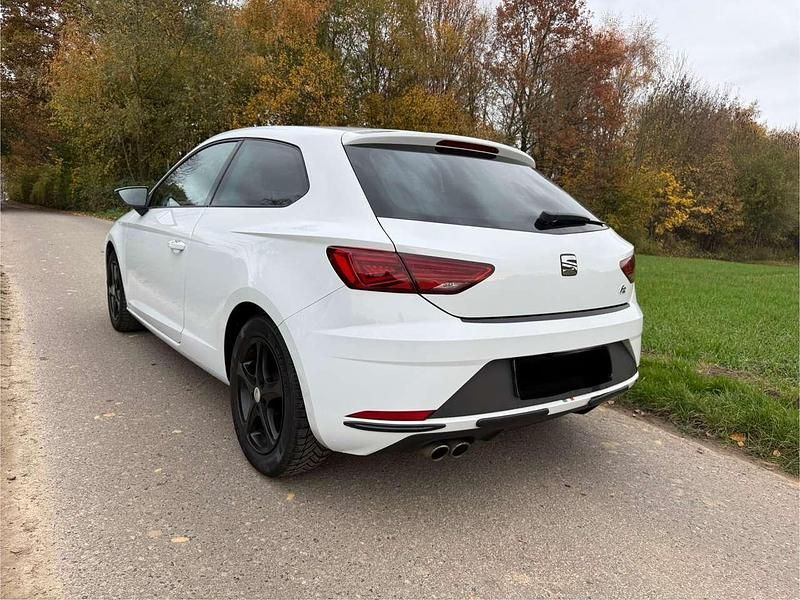 Second-hand Seat Leon FR 184 CP (135 kW) 2017 Alb Coupe