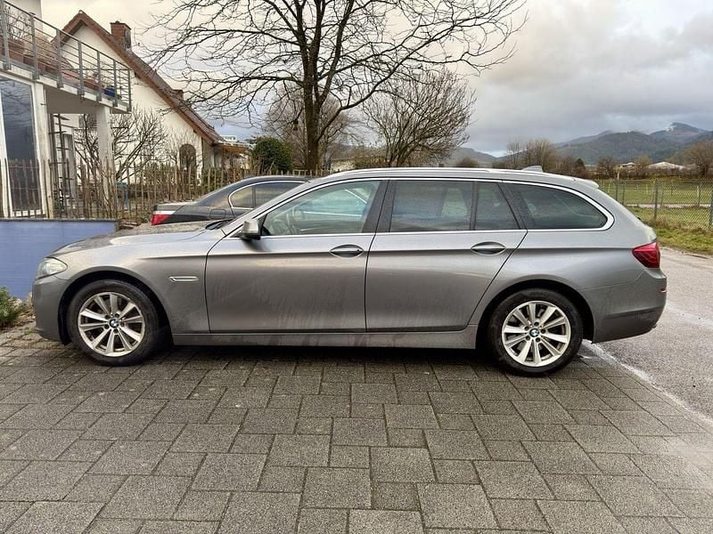 Gebraucht BMW 530 258 PS (189 kW) 2015 Grau Kombi
