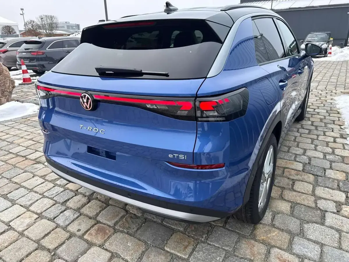 Neu VW T-Roc Style 150 PS (110 kW) 2026 Celestiablau metallic / ... SUV