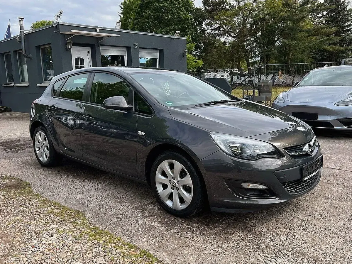 Usata Opel Astra 116 CV (85 kW) 2015 Grigio Berlina