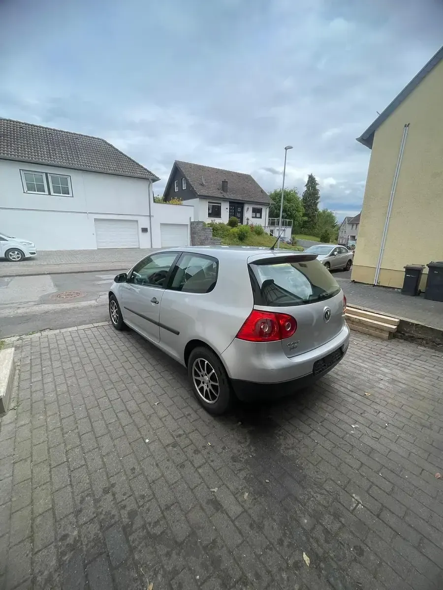 Gebraucht VW Golf V 75 PS (55 kW) 2007 Silber Kleinwagen