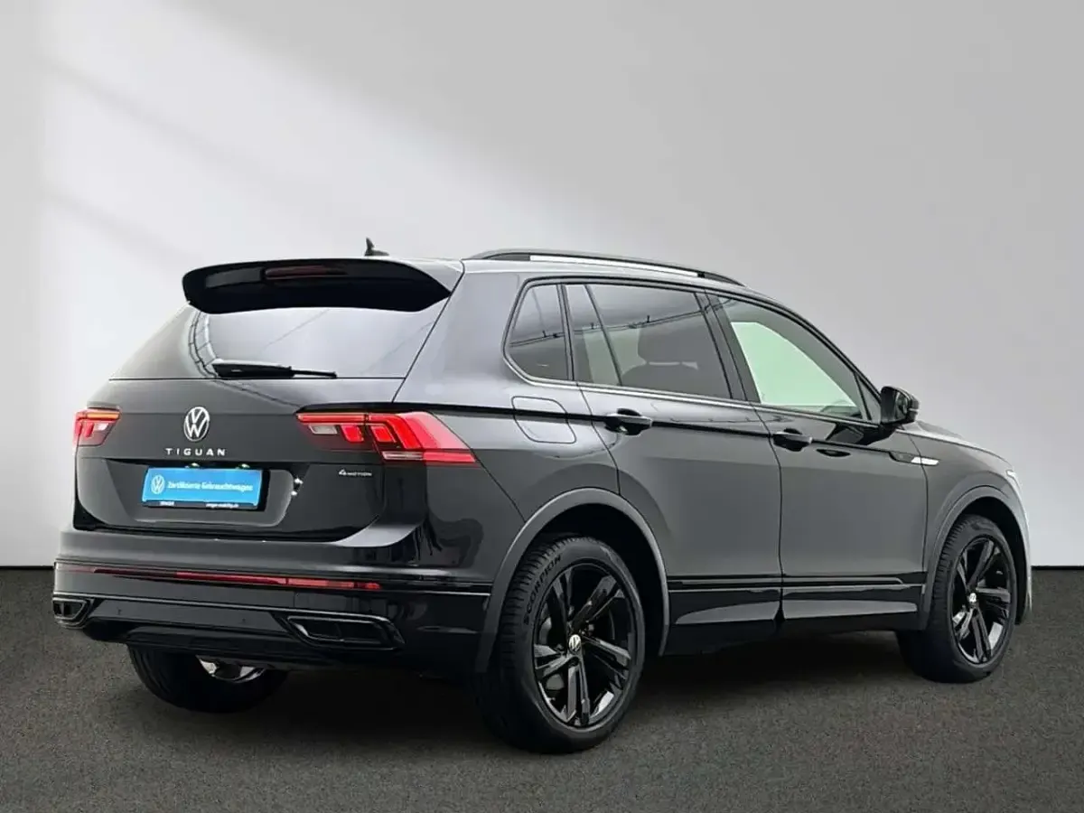 Gebraucht VW Tiguan R-line 190 PS (139 kW) 2024 Schwarz SUV