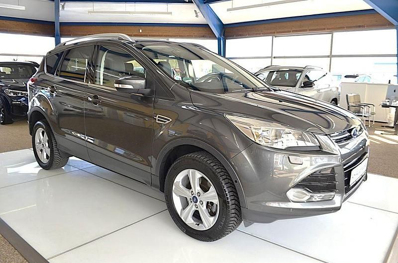 Gebraucht Ford Kuga Titanium 182 PS (133 kW) 2016 Grau SUV