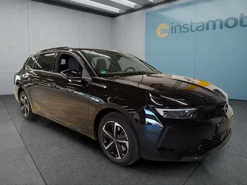 Gebraucht Opel Astra 131 PS (96 kW) 2025 Schwarz Kleinwagen