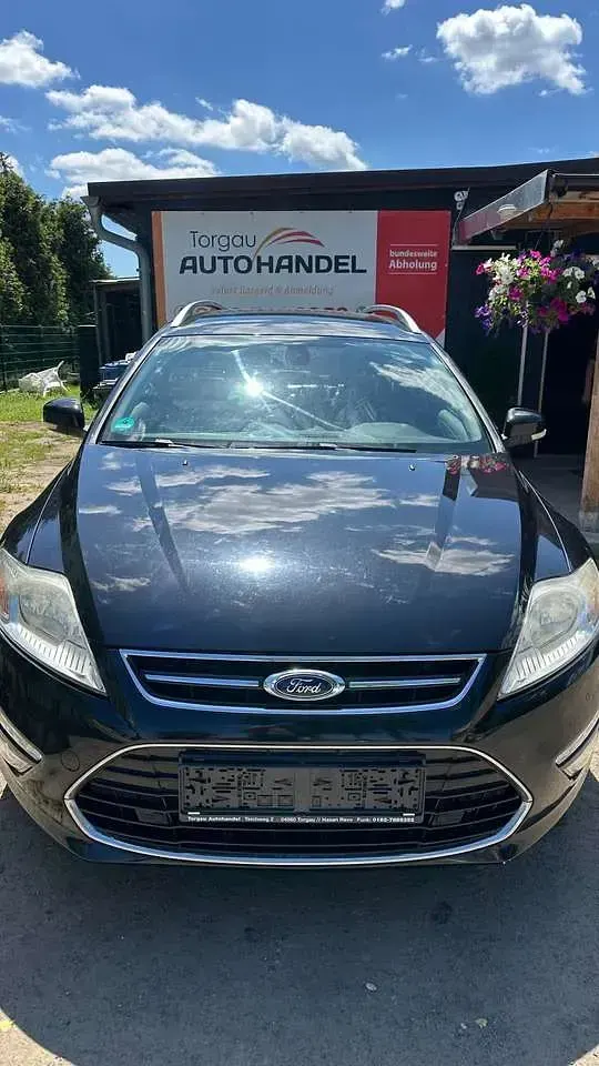 Gebraucht Ford Mondeo Titanium 200 PS (147 kW) 2011 Pantherschwarz metallic Kombi