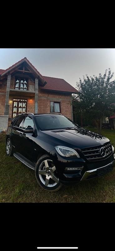 Gebraucht 2013 Mercedes ML350 SUV | 18.000 € (Etwas zu teuer) - Bild 1/4