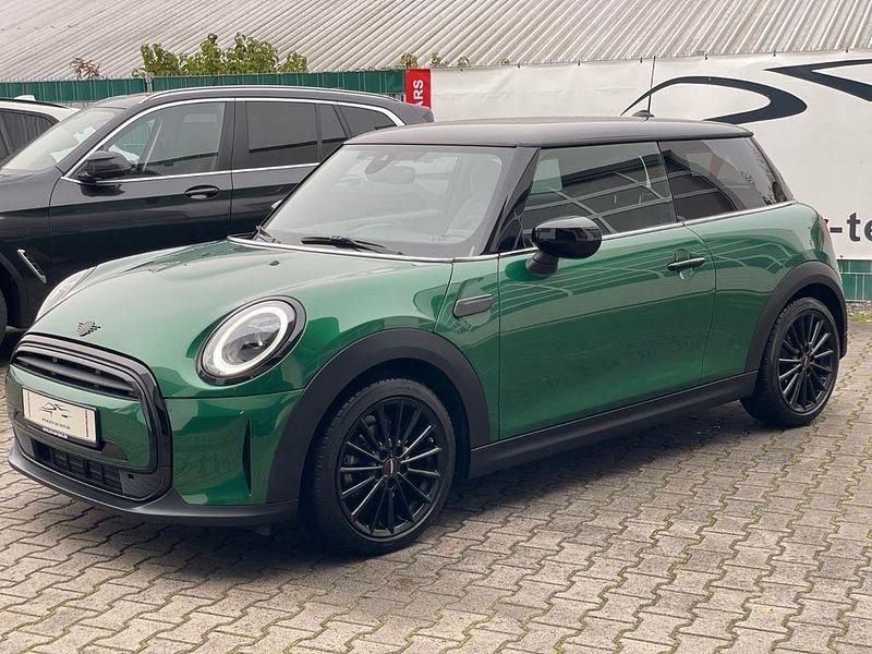Grün Gebraucht 2023 Mini Cooper Kleinwagen | 23.990 € (Fairer Preis) - Bild 1/4