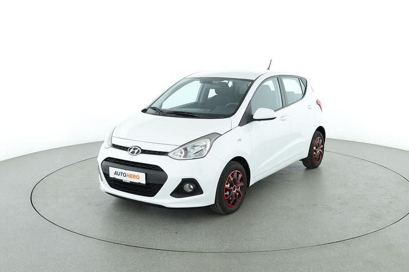 Weiß Gebraucht 2015 Hyundai i10 Comfort Kleinwagen | 7.700 € (Fairer Preis) - Bild 1/3