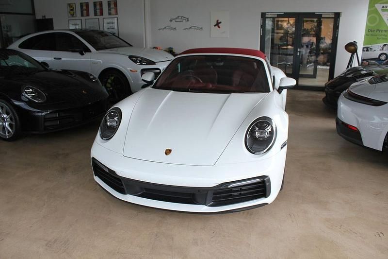 Weiß Neu 2025 Porsche 911 Targa 4 Cabrio | 126.911 € - Bild 1/4