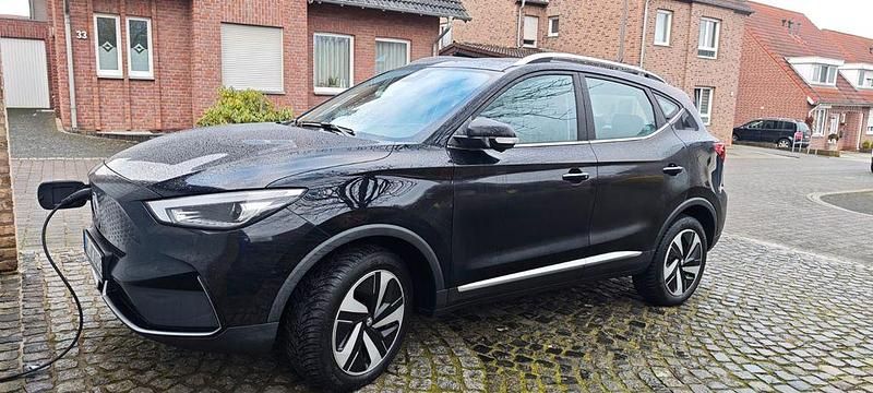 Schwarz Gebraucht 2021 MG ZS Luxury SUV | 17.300 € - Bild 1/4