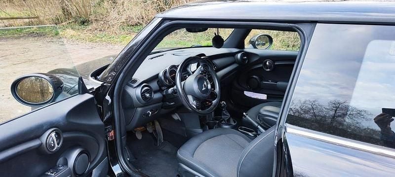 Second-hand Mini ONE 102 CP (75 kW) 2015 Negru Hatchback
