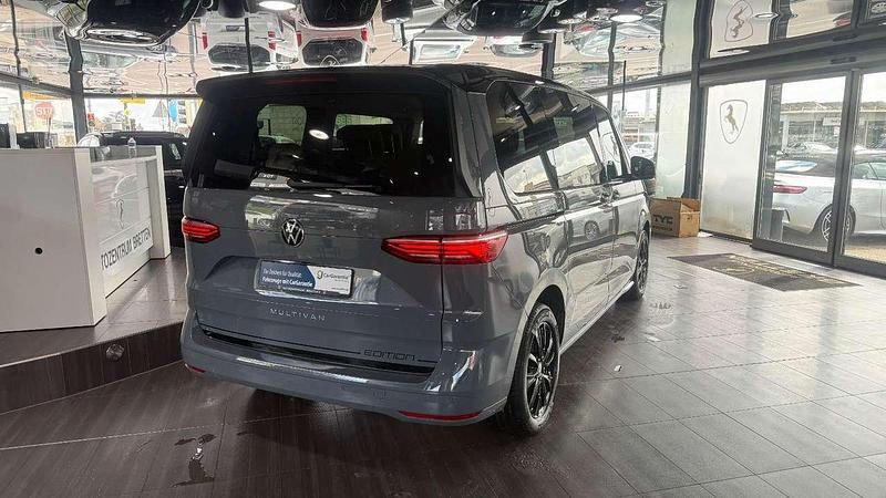 Gebraucht VW Multivan Edition 150 PS (110 kW) 2023 Grau Van