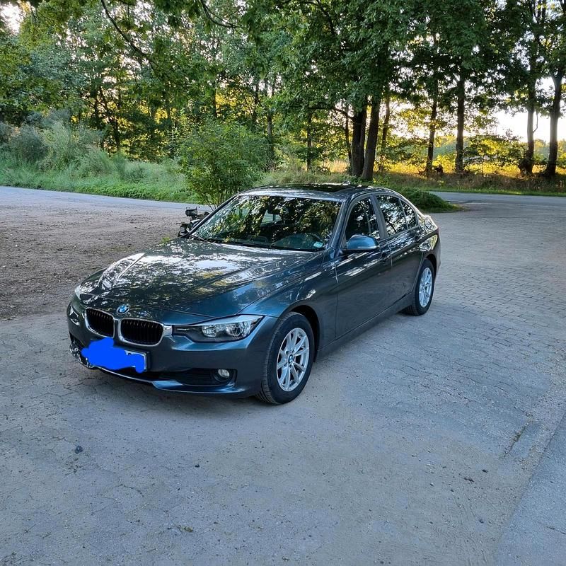 Silber Gebraucht 2013 BMW 316 Limousine | 9.100 € (Guter Preis) - Bild 1/4