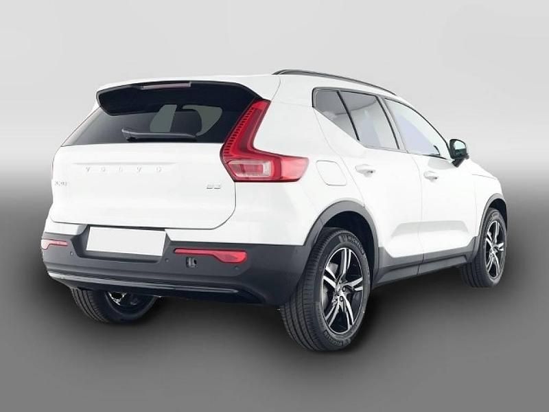 Gebraucht Volvo XC40 Plus 163 PS (119 kW) 2025 Weiß SUV