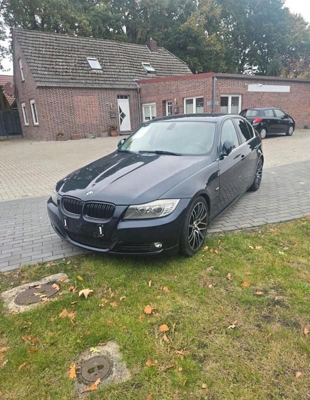 Gebraucht BMW 330 272 PS (200 kW) 2009 Blau Limousine