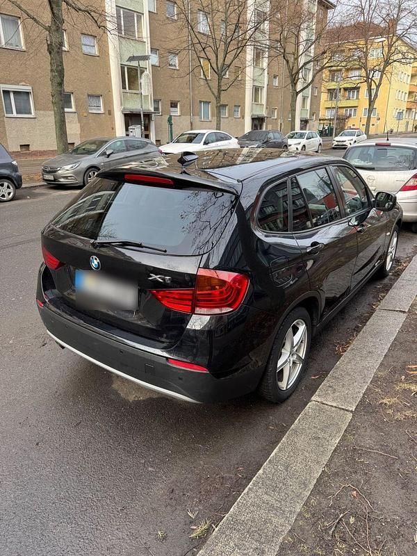 Gebraucht BMW X1 150 PS (110 kW) 2012 Schwarz SUV