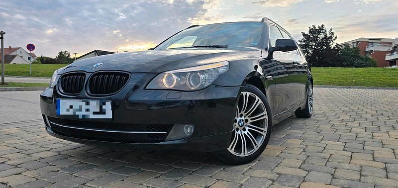 Schwarz Gebraucht 2009 BMW 520 Limousine | 4.500 € (Guter Preis) - Bild 1/4