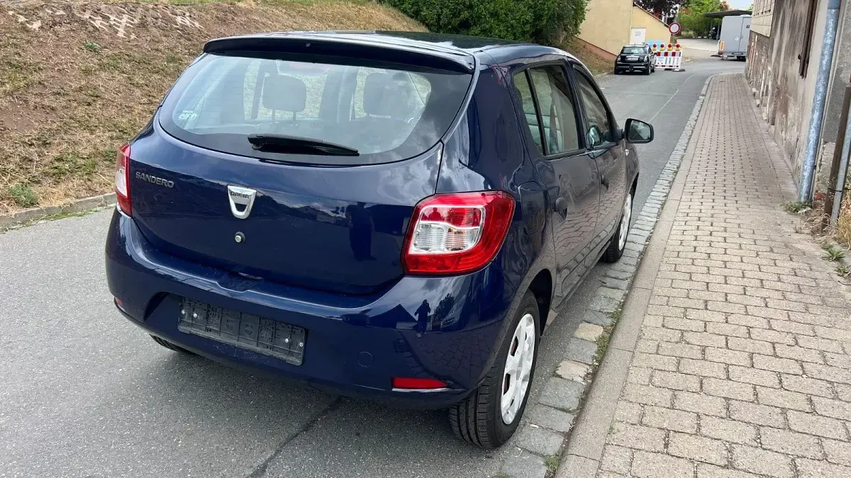 Gebraucht Dacia Sandero Ambiance 75 PS (55 kW) 2014 Blau Kleinwagen