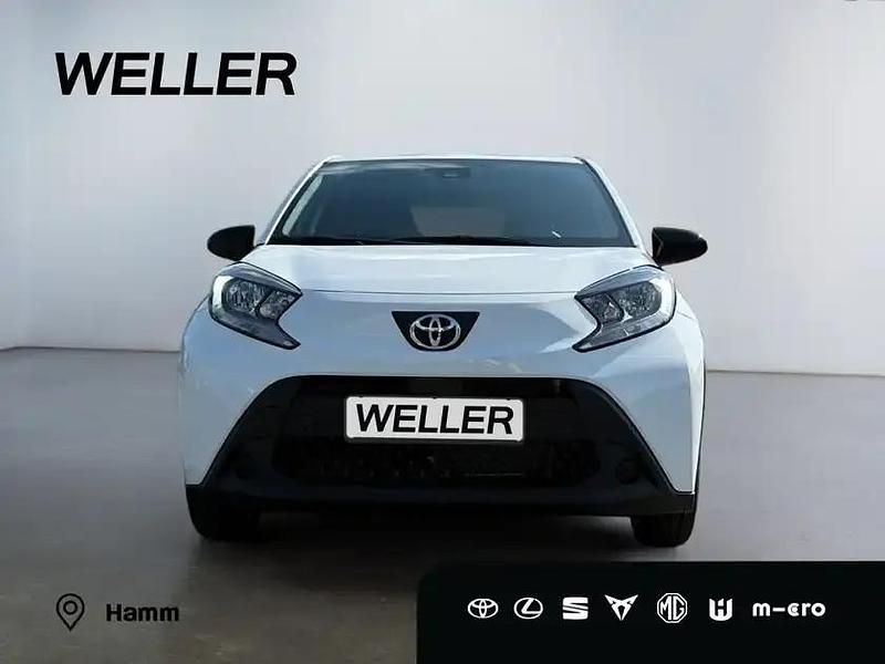 Neu Toyota Aygo 72 PS (52 kW) 2025 Schneeweiß Kleinwagen