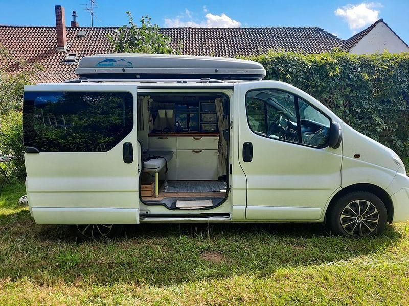 Usata Opel Vivaro 90 CV (66 kW) 2012 Bianco Monovolume