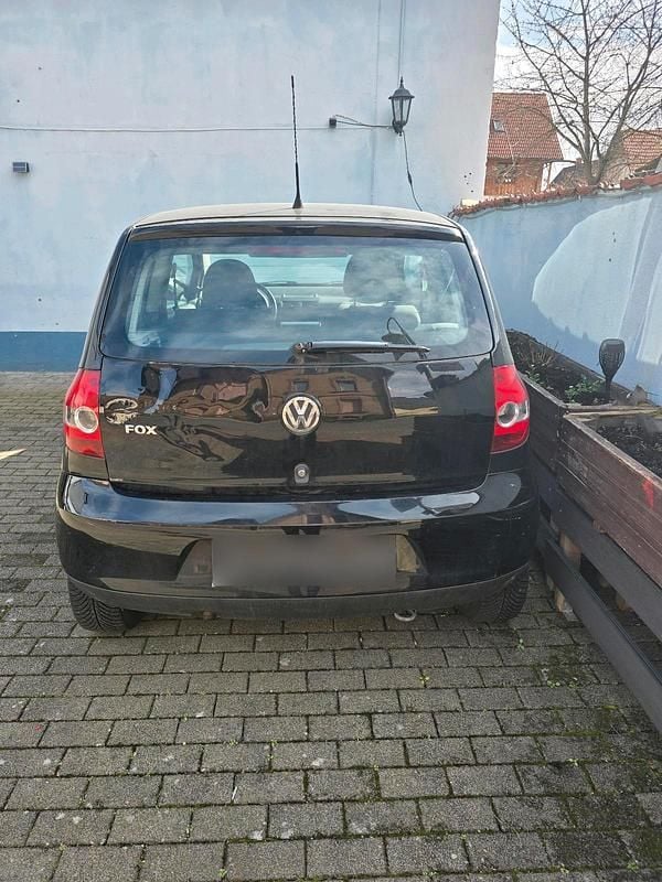 Gebraucht VW Fox 54 PS (39 kW) 2007 Schwarz Kleinwagen