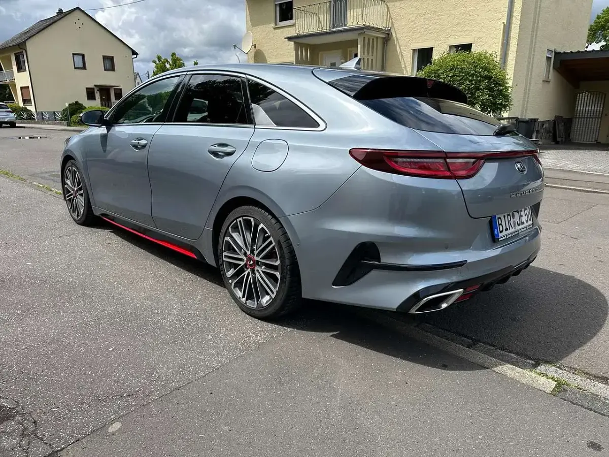 Gebraucht Kia ProCeed Comfort 204 PS (150 kW) 2021 Grau Kombi