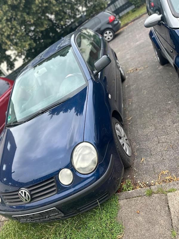 Blau Gebraucht 2004 VW Golf IV Kleinwagen | 1.500 € - Bild 1/4