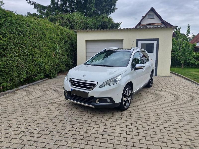 Weiß Gebraucht 2014 Peugeot 2008 Allure SUV | 6.990 € (Fairer Preis) - Bild 1/4