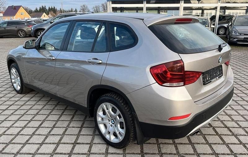 Gebraucht BMW X1 150 PS (110 kW) 2012 Silber SUV