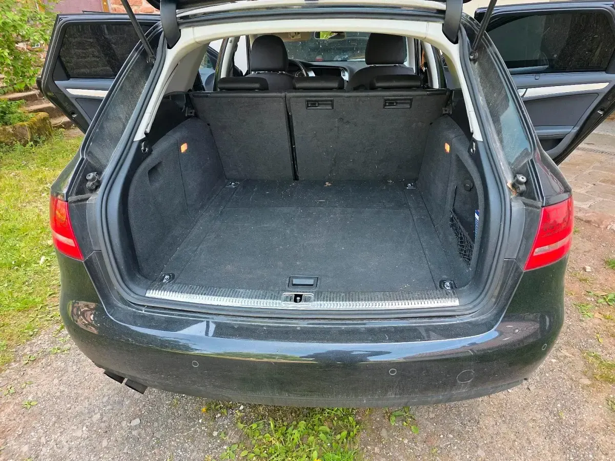 Second-hand Audi A4 120 CP (88 kW) 2010 Negru Break