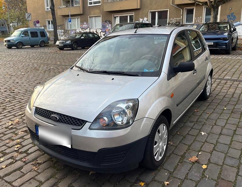 Gebraucht Ford Fiesta 60 PS (44 kW) 2006 Silber Kleinwagen