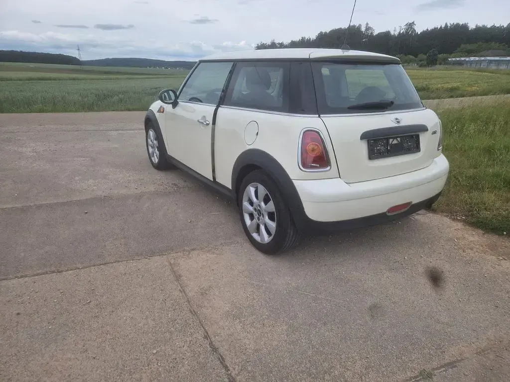 Gebraucht Mini ONE 75 PS (55 kW) 2009 Weiß Kleinwagen
