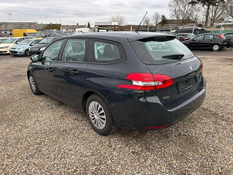Gebraucht Peugeot 308 SW Access 99 PS (72 kW) 2015 Grau Kombi