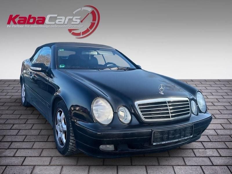 Schwarz Gebraucht 2002 Mercedes CLK200 Avantgarde Cabrio | 4.990 € (Superpreis) - Bild 1/4