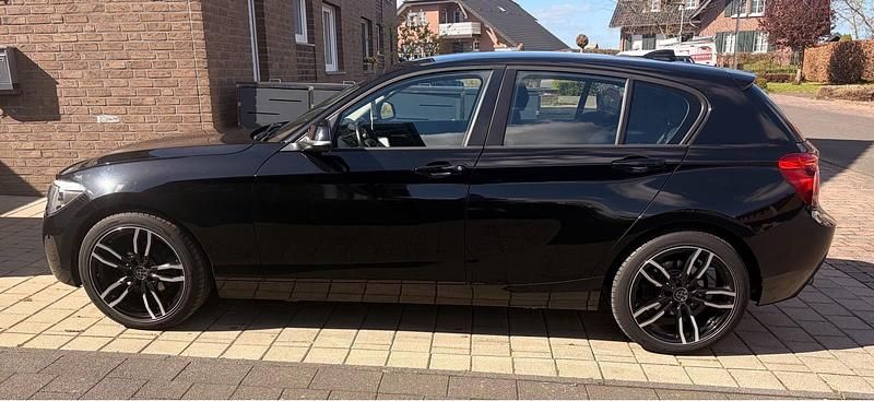 Gebraucht BMW 116 136 PS (100 kW) 2011 Schwarz Kleinwagen