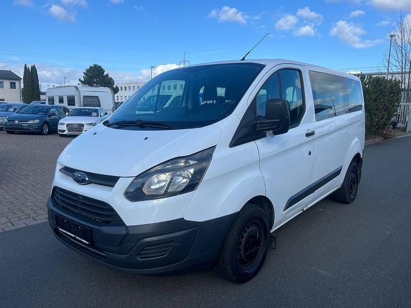Gebraucht Ford Tourneo 105 PS (77 kW) 2017 Weiß Van / Kleinbus