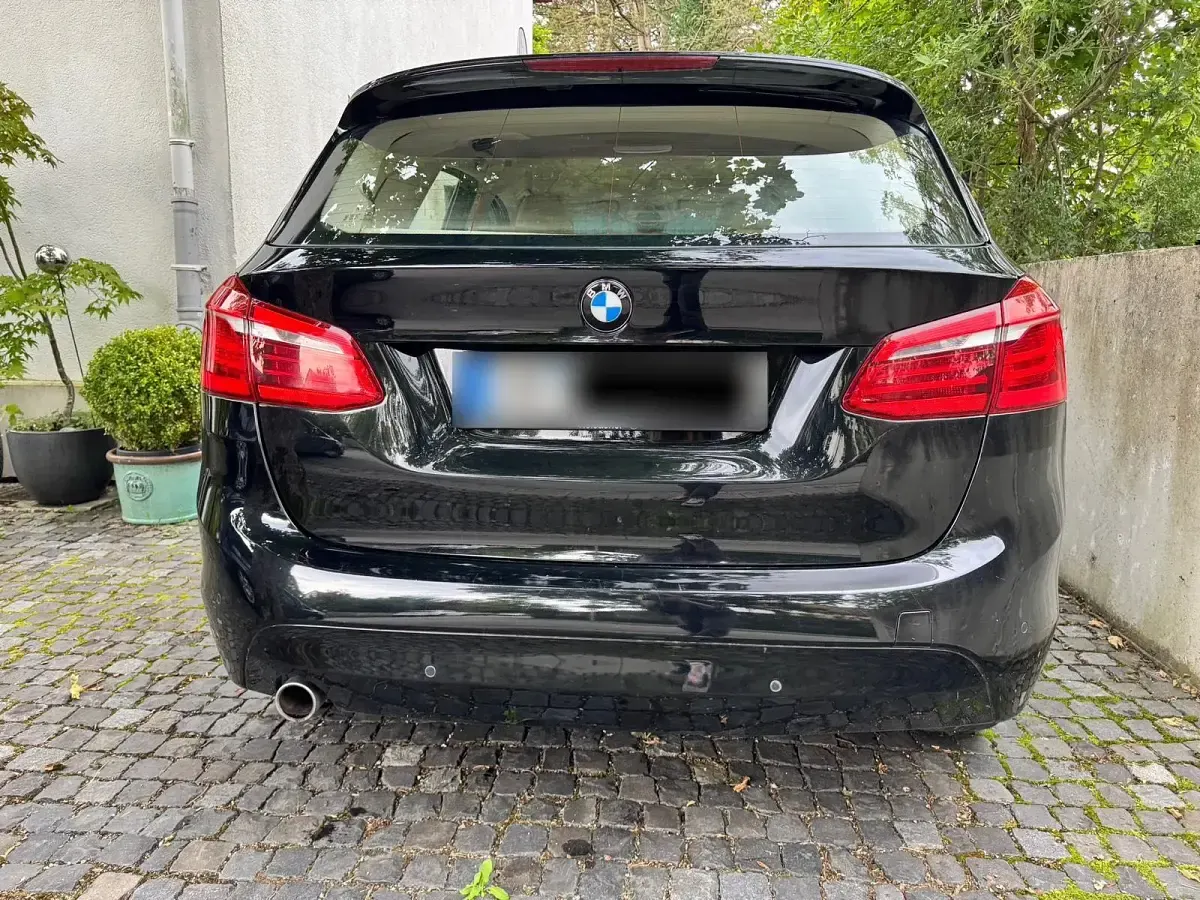 Gebraucht BMW 216 Active Tourer 116 PS (85 kW) 2016 Schwarz Van / Kleinbus