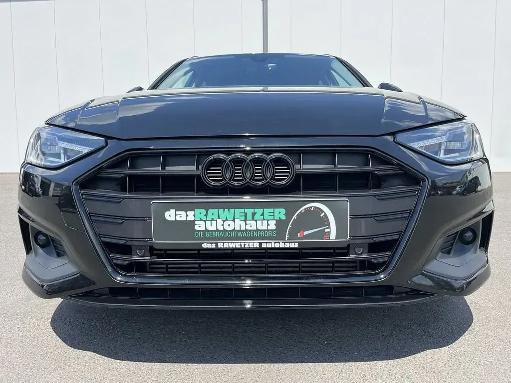 Gebraucht Audi A4 S-Line 150 PS (110 kW) 2022 Mythosschwarz Kombi
