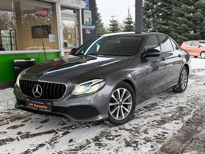 Gebraucht Mercedes E220 194 PS (142 kW) 2017 Grau Limousine