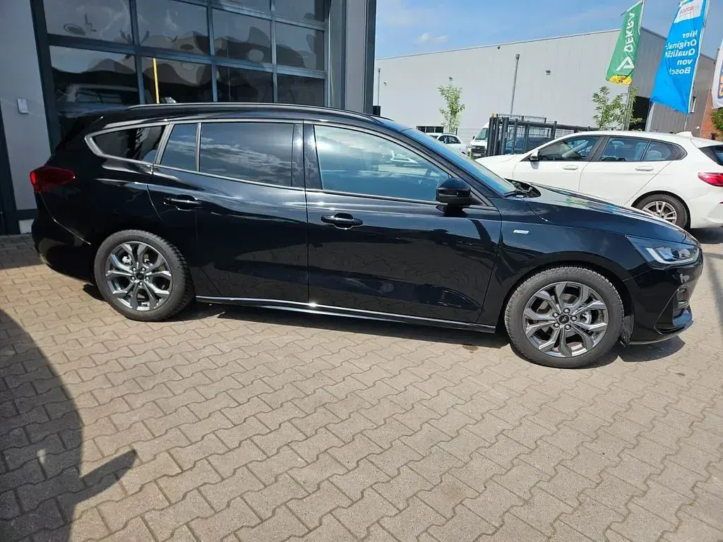 Gebraucht Ford Focus ST-Line 116 PS (85 kW) 2025 Blau Limousine