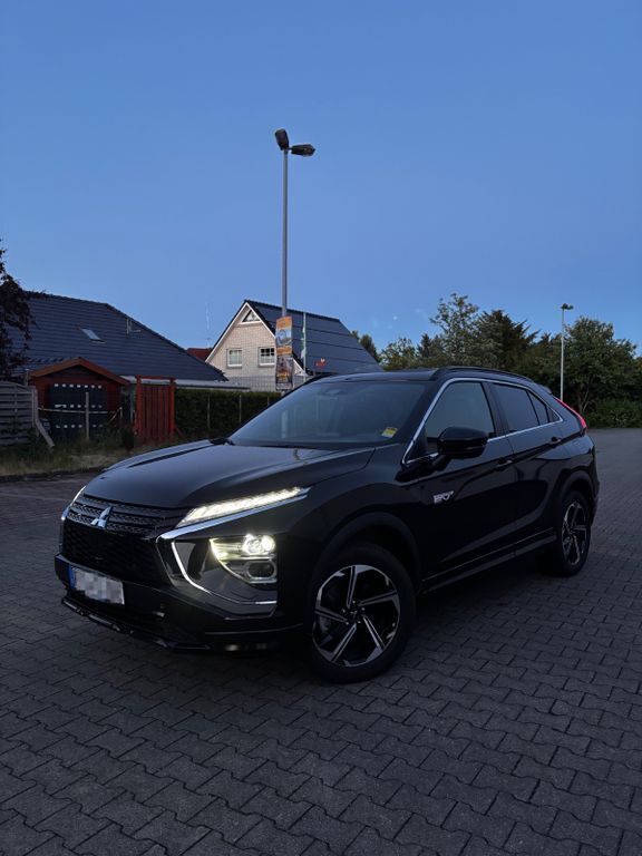 Schwarz Gebraucht 2024 Mitsubishi Eclipse Cross Select SUV | 25.999 € (Guter Preis) - Bild 1/4