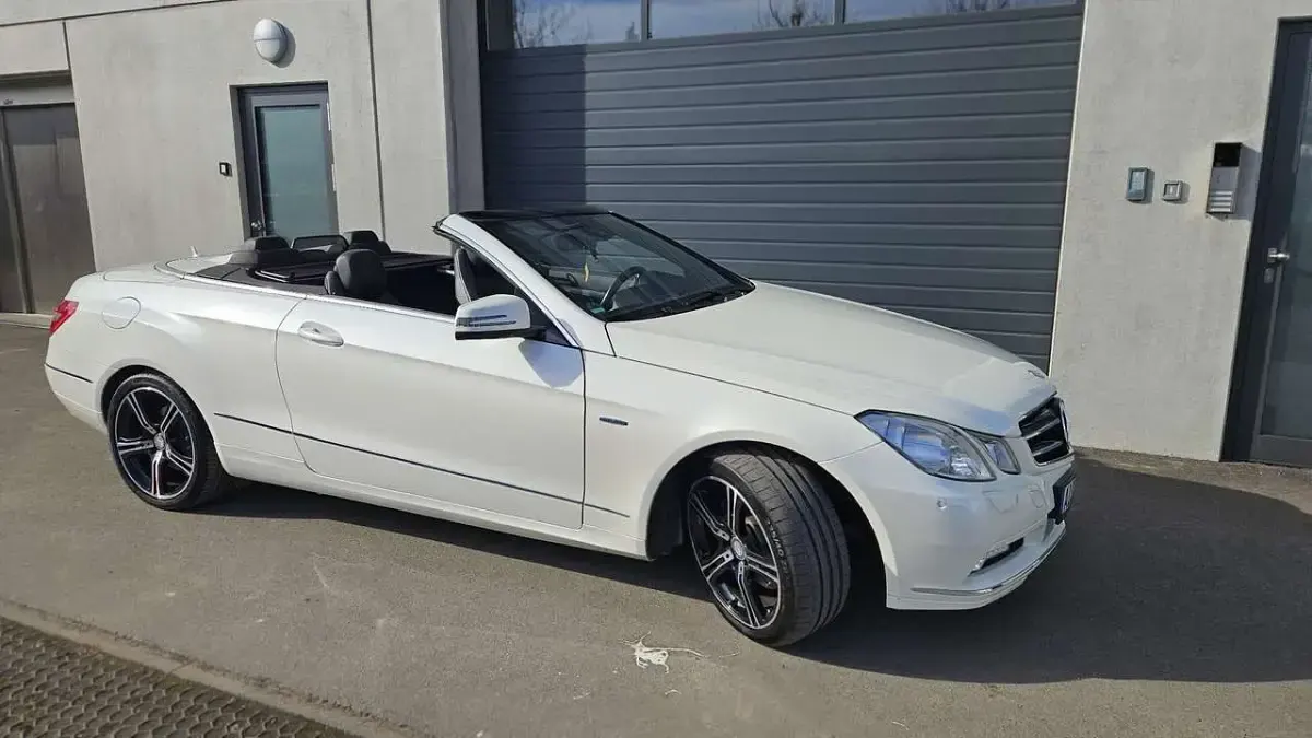 Gebraucht Mercedes E350 Avantgarde 292 PS (214 kW) 2010 Weiß Cabrio