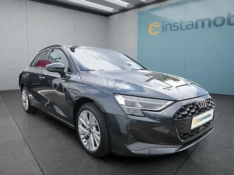 Gebraucht Audi A3 Sportback 116 PS (85 kW) 2025 Grau Kleinwagen