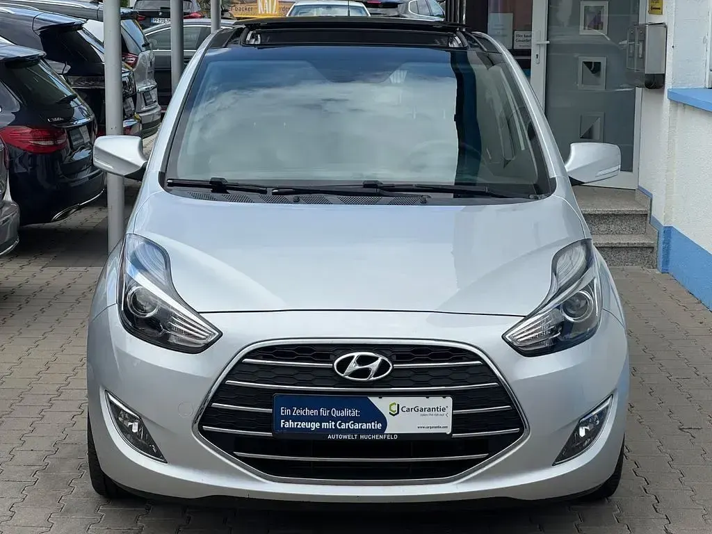 Gebraucht Hyundai ix20 YES! 125 PS (91 kW) 2017 Silber Kleinwagen