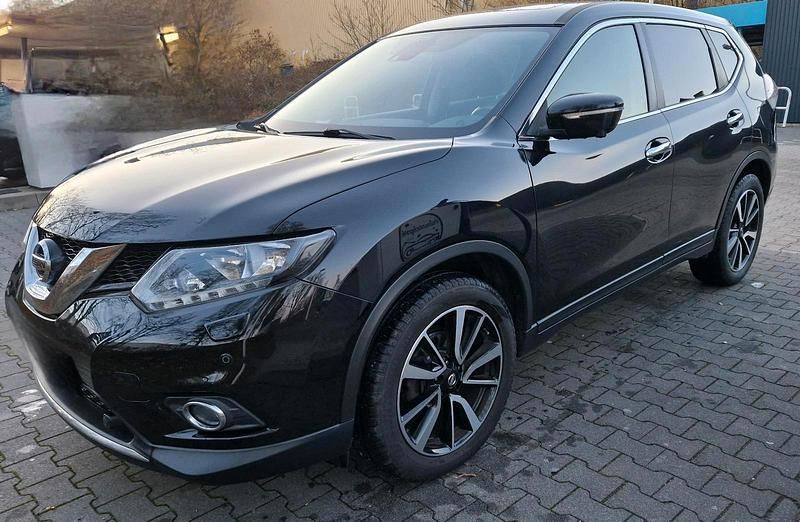 Gebraucht Nissan X-Trail 360º 131 PS (96 kW) 2015 Schwarz SUV