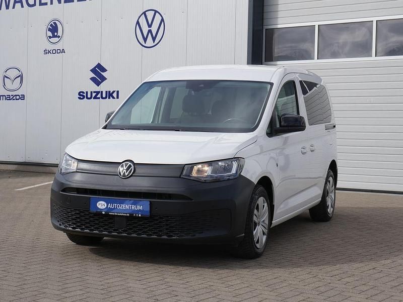 Używany VW Caddy Basis 122 KM (89 kW) 2023 Biały Minivan