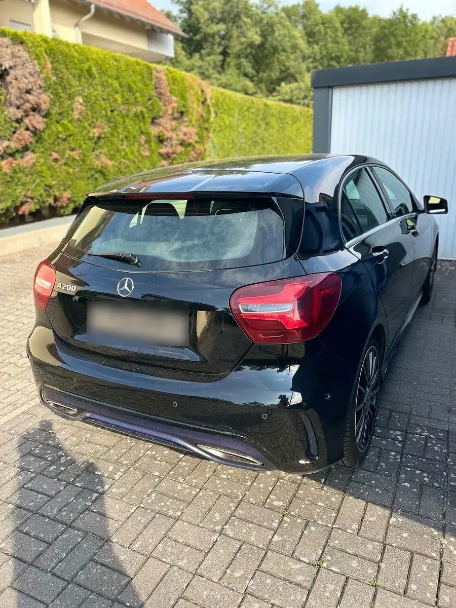 Gebraucht Mercedes A200 156 PS (114 kW) 2018 Schwarz Limousine