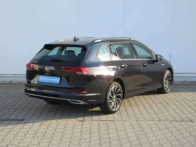 Gebraucht VW Golf VIII Style 131 PS (96 kW) 2021 Schwarz Kombi