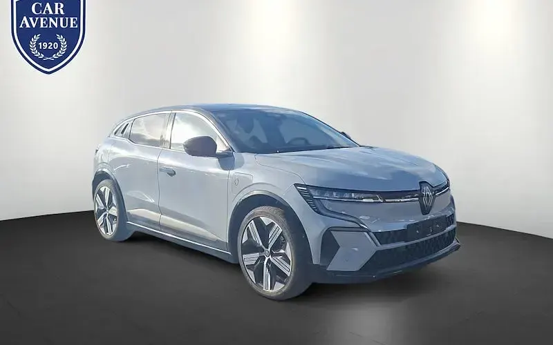 Używany Renault Megane E-Tech Iconic 161 kW (220 KM) 2025 Szary Sedan/Limuzyna
