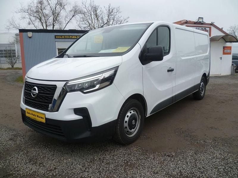 Weiß Gebraucht 2023 Nissan Primastar Van / Kleinbus | 21.800 € - Bild 1/4